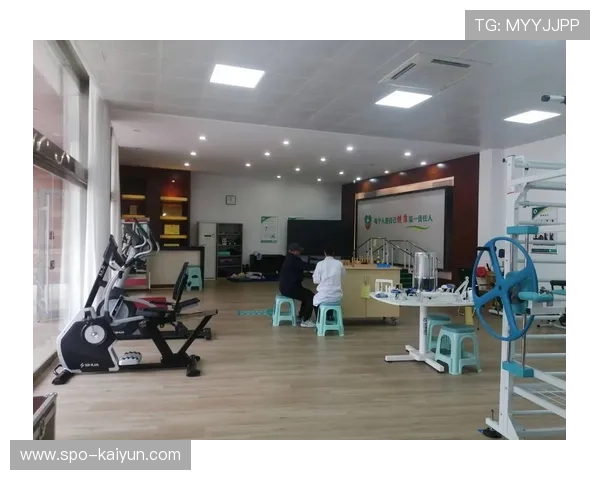 社区健身中心推出月度会员制，融合线下器械与线上指导