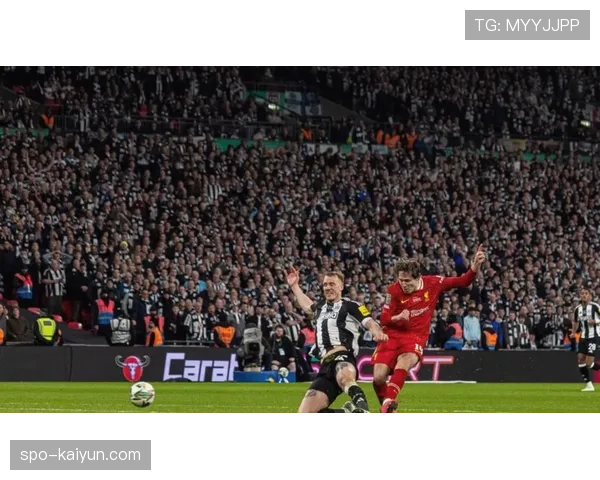 观点:欧冠四分之一决赛首回合显示,高位防线正成为各豪门主流选择 观点:欧冠四分之一决赛首回合显示,高位防线正成为各豪门主流选择